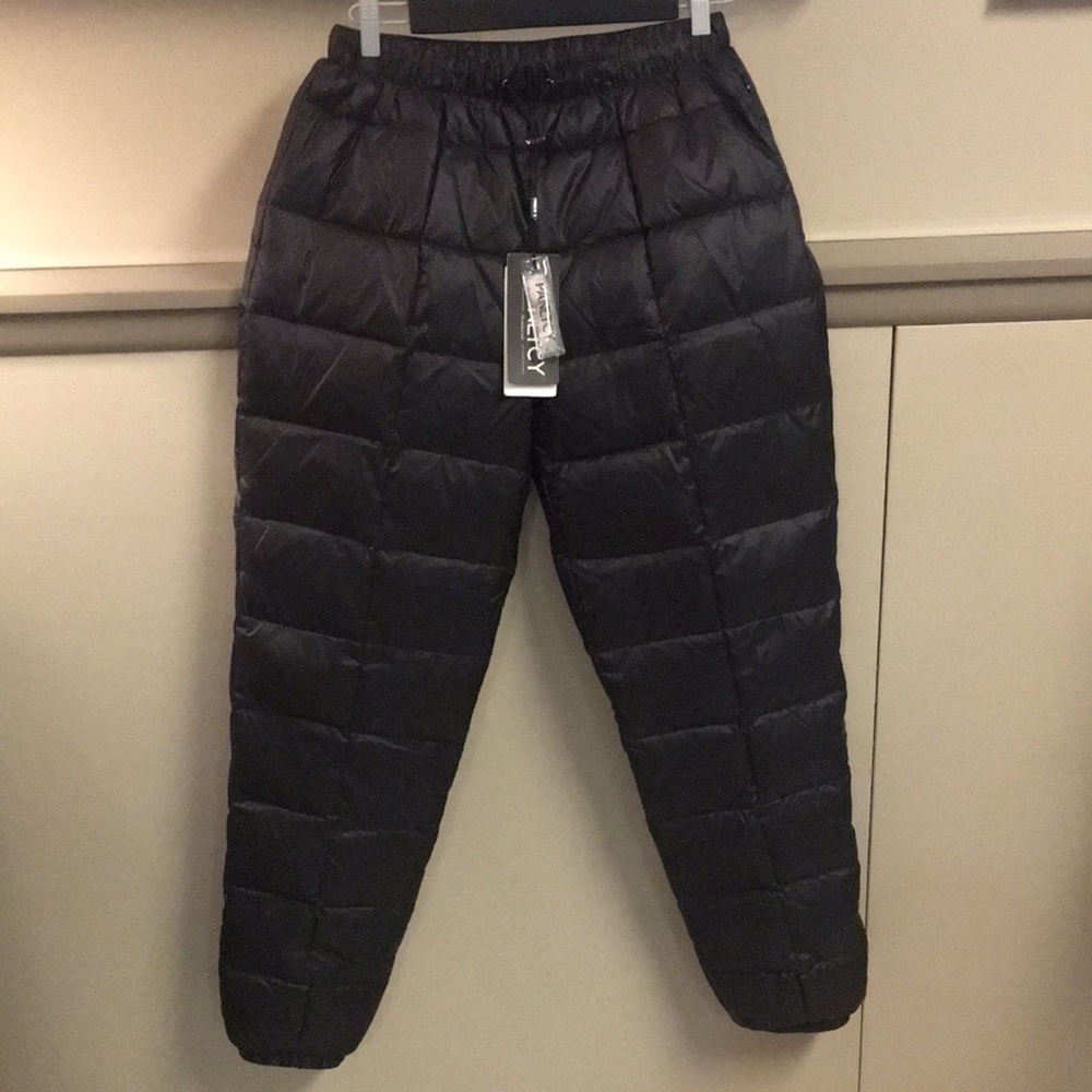 PANLTCY Duck Down Insulated Winter Pant, Large 8-10, Black. Hike, Ski, Camp